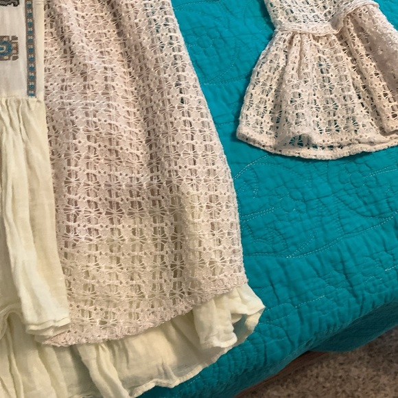 Altar’d State Top - Picture 4 of 4